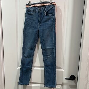 Mother size 25 inseam 26”
Midrise dazzler ankle Color wish on a star